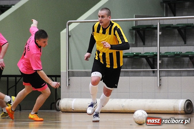 Zdjęcie w galerii na portalu naszraciborz.pl: Węglowski Team i A.M.J. Dach-Mig lepsi od rywali wiadomości z regionu