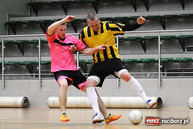 Zdjęcie w galerii na portalu naszraciborz.pl: Węglowski Team i A.M.J. Dach-Mig lepsi od rywali wiadomości z regionu