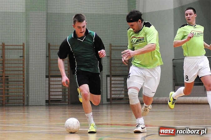 Zdjęcie w galerii na portalu naszraciborz.pl: Węglowski Team i A.M.J. Dach-Mig lepsi od rywali wiadomości z regionu