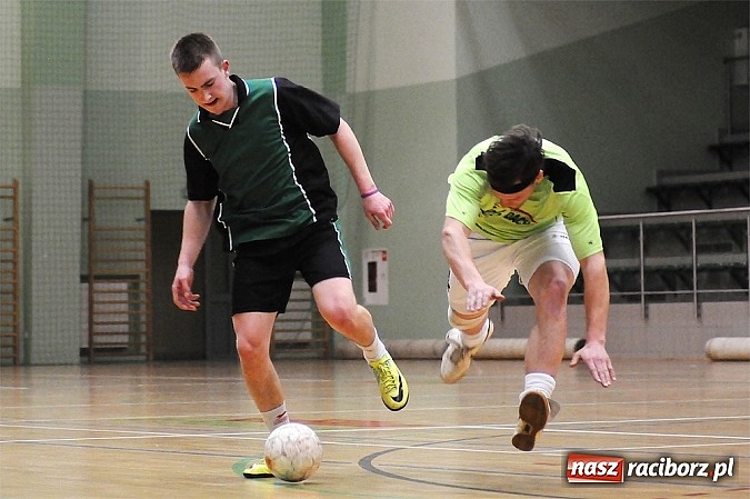 Zdjęcie w galerii na portalu naszraciborz.pl: Węglowski Team i A.M.J. Dach-Mig lepsi od rywali wiadomości z regionu