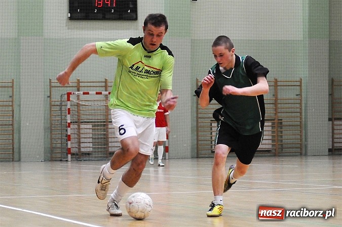 Zdjęcie w galerii na portalu naszraciborz.pl: Węglowski Team i A.M.J. Dach-Mig lepsi od rywali wiadomości z regionu