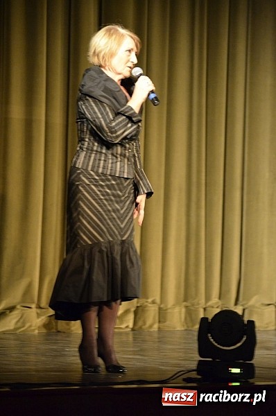 Zdjęcie w galerii na portalu naszraciborz.pl: Zapierająca dech w piersiach Rewia Forever w Raciborskim Centrum Kultury wiadomości z regionu