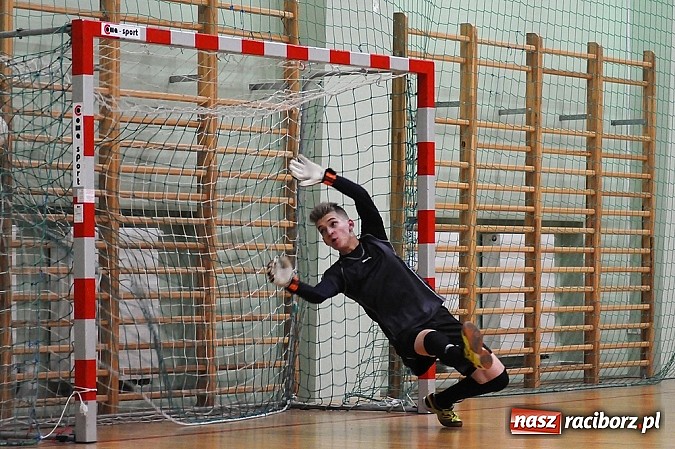 Zdjęcie w galerii na portalu naszraciborz.pl: HLPN: Wychylylybymy i Tritle w pierwszej lidze wiadomości z regionu