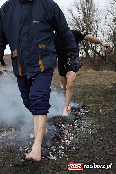 Zdjęcie w galerii na portalu naszraciborz.pl: Kąpiel w zimnej wodzie to ich sposób na wzmocnienie odporności organizmu wiadomości z regionu
