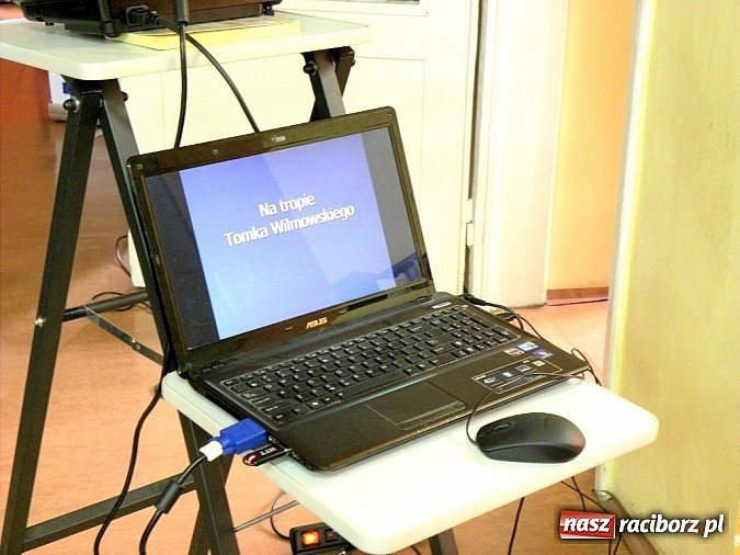 Zdjęcie w galerii na portalu naszraciborz.pl: Pisarz na tropach przyg&oacute;d Tomka Wilmowskiego wiadomości z regionu