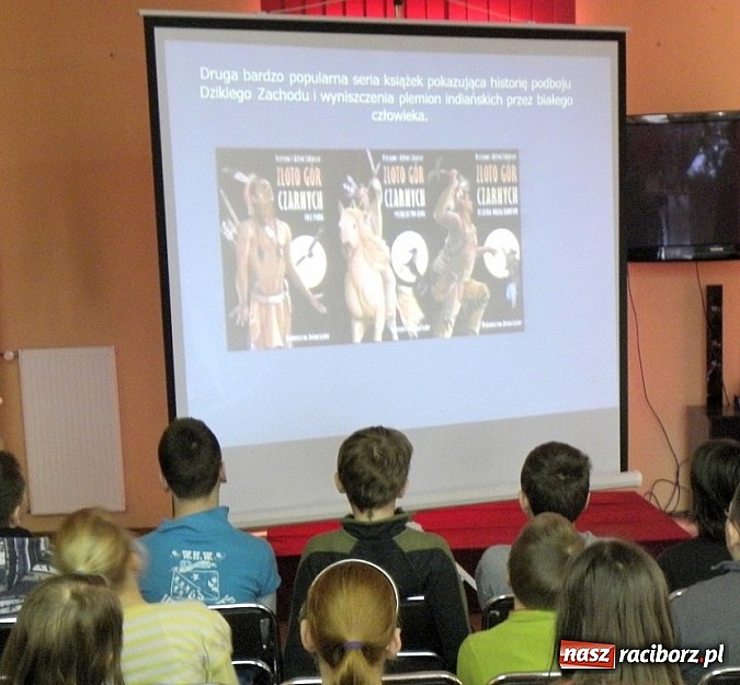 Zdjęcie w galerii na portalu naszraciborz.pl: Pisarz na tropach przyg&oacute;d Tomka Wilmowskiego wiadomości z regionu