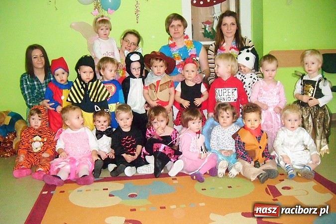 Zdjęcie w galerii na portalu naszraciborz.pl: Karnawałowych wspomnień czar, czyli bal przebierańców na Słonecznej wiadomości z regionu