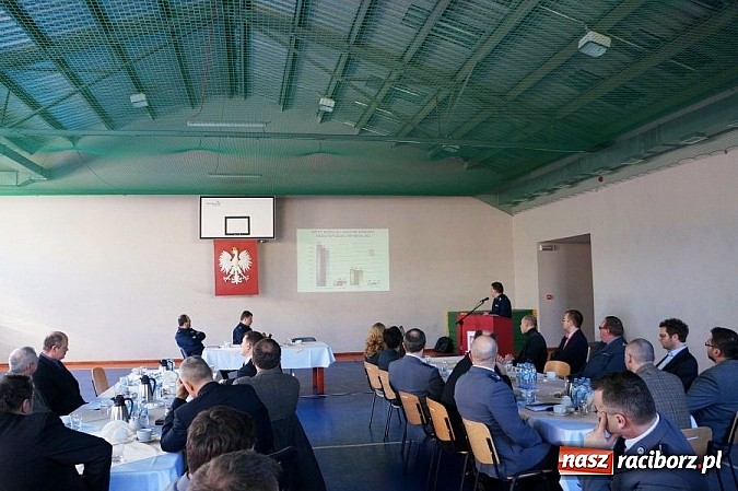 Zdjęcie w galerii na portalu naszraciborz.pl: Raport KPP za 2013 rok: Policjanci ograniczyli przestępczość i nałożyli więcej mandat&oacute;w wiadomości z regionu