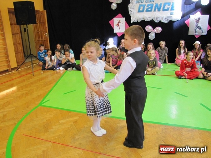 Zdjęcie w galerii na portalu naszraciborz.pl: Energia tańca w sali gimnastycznej SP 13 wiadomości z regionu