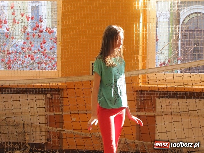 Zdjęcie w galerii na portalu naszraciborz.pl: Energia tańca w sali gimnastycznej SP 13 wiadomości z regionu