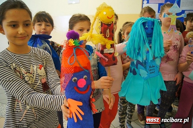 Zdjęcie w galerii na portalu naszraciborz.pl: Szkoła z Nędzy na podium ogólnopolskiego konkursu wiadomości z regionu