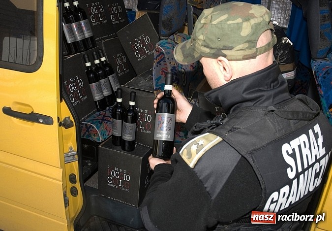 Zdjęcie w galerii na portalu naszraciborz.pl: Alkohol bez polskich znaków akcyzy wiadomości z regionu