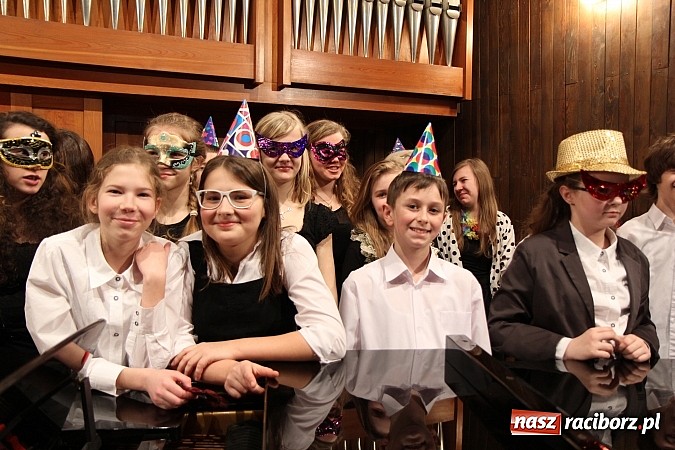 Zdjęcie w galerii na portalu naszraciborz.pl: Karnawałowy koncert w Szkole Muzycznej wiadomości z regionu