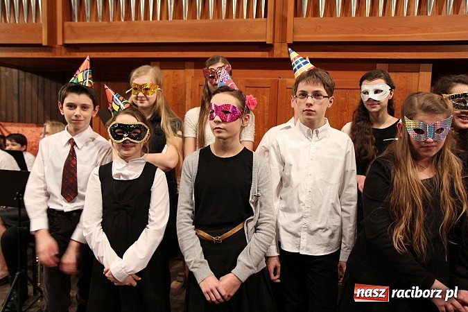 Zdjęcie w galerii na portalu naszraciborz.pl: Karnawałowy koncert w Szkole Muzycznej wiadomości z regionu