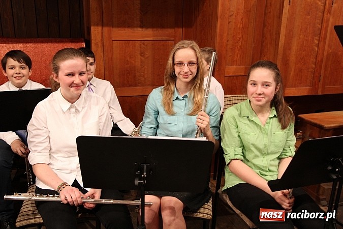 Zdjęcie w galerii na portalu naszraciborz.pl: Karnawałowy koncert w Szkole Muzycznej wiadomości z regionu