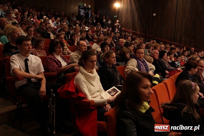 Zdjęcie w galerii na portalu naszraciborz.pl: Karnawałowy koncert w Szkole Muzycznej wiadomości z regionu