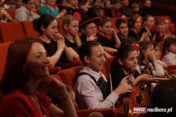 Zdjęcie w galerii na portalu naszraciborz.pl: Karnawałowy koncert w Szkole Muzycznej wiadomości z regionu