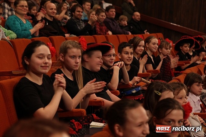 Zdjęcie w galerii na portalu naszraciborz.pl: Karnawałowy koncert w Szkole Muzycznej wiadomości z regionu