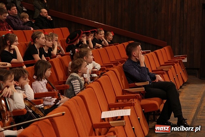 Zdjęcie w galerii na portalu naszraciborz.pl: Karnawałowy koncert w Szkole Muzycznej wiadomości z regionu