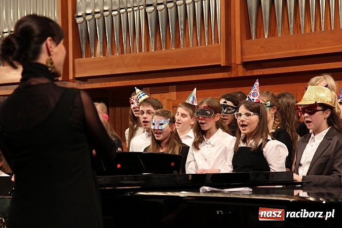 Zdjęcie w galerii na portalu naszraciborz.pl: Karnawałowy koncert w Szkole Muzycznej wiadomości z regionu