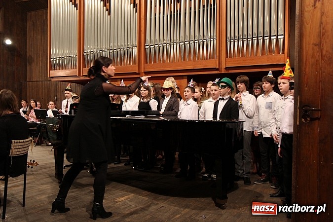 Zdjęcie w galerii na portalu naszraciborz.pl: Karnawałowy koncert w Szkole Muzycznej wiadomości z regionu