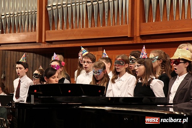 Zdjęcie w galerii na portalu naszraciborz.pl: Karnawałowy koncert w Szkole Muzycznej wiadomości z regionu