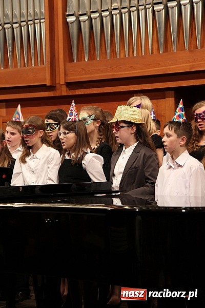 Zdjęcie w galerii na portalu naszraciborz.pl: Karnawałowy koncert w Szkole Muzycznej wiadomości z regionu