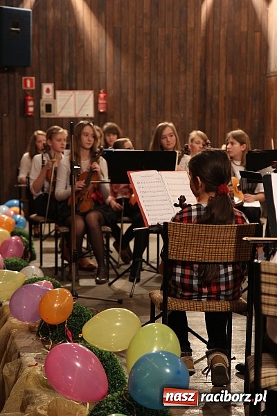 Zdjęcie w galerii na portalu naszraciborz.pl: Karnawałowy koncert w Szkole Muzycznej wiadomości z regionu