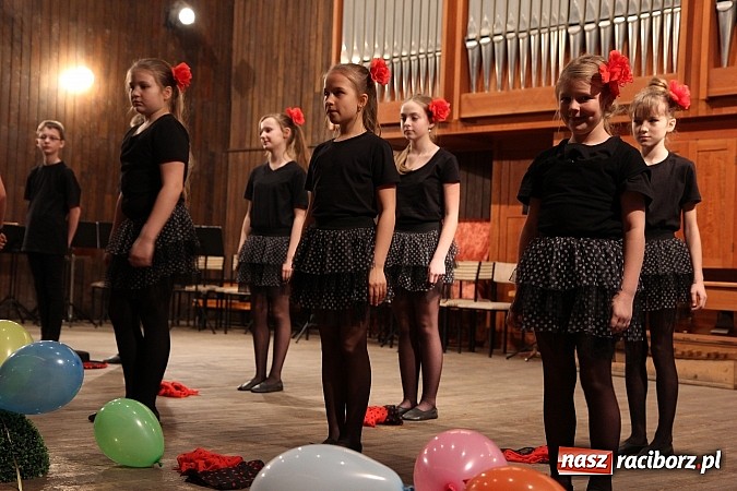 Zdjęcie w galerii na portalu naszraciborz.pl: Karnawałowy koncert w Szkole Muzycznej wiadomości z regionu