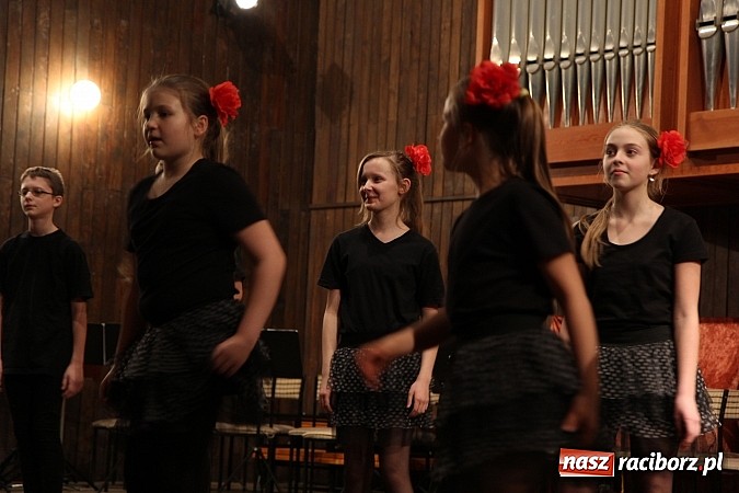 Zdjęcie w galerii na portalu naszraciborz.pl: Karnawałowy koncert w Szkole Muzycznej wiadomości z regionu
