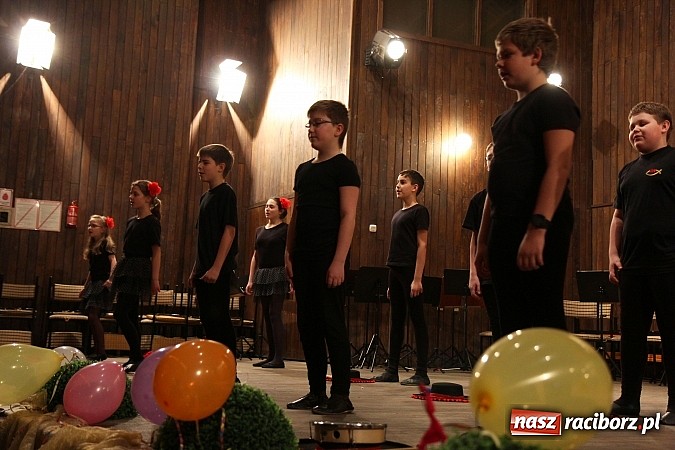 Zdjęcie w galerii na portalu naszraciborz.pl: Karnawałowy koncert w Szkole Muzycznej wiadomości z regionu