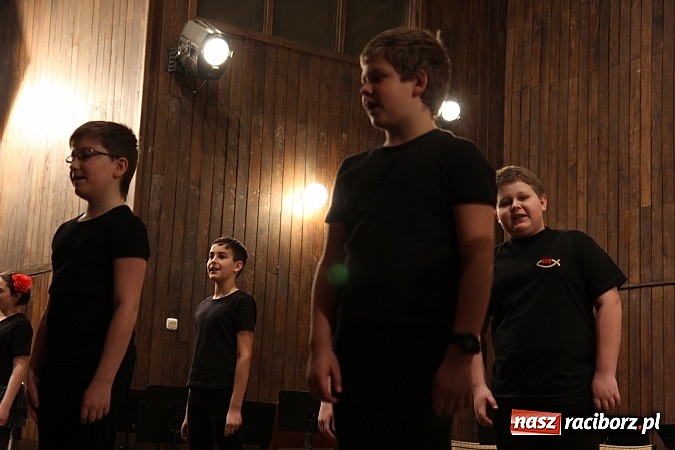 Zdjęcie w galerii na portalu naszraciborz.pl: Karnawałowy koncert w Szkole Muzycznej wiadomości z regionu