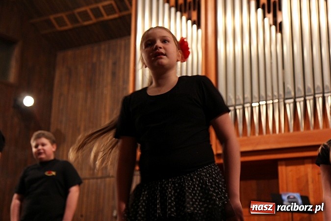 Zdjęcie w galerii na portalu naszraciborz.pl: Karnawałowy koncert w Szkole Muzycznej wiadomości z regionu