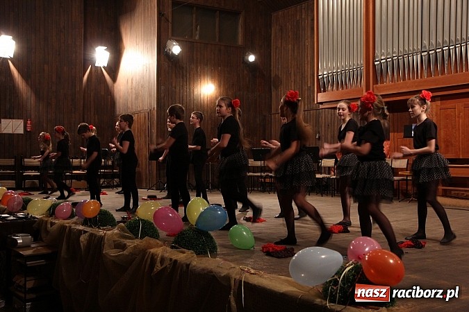 Zdjęcie w galerii na portalu naszraciborz.pl: Karnawałowy koncert w Szkole Muzycznej wiadomości z regionu