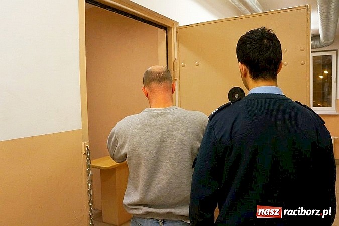 Zdjęcie w galerii na portalu naszraciborz.pl: Zatrzymano sprawców rozboju na Ostrogu! wiadomości z regionu