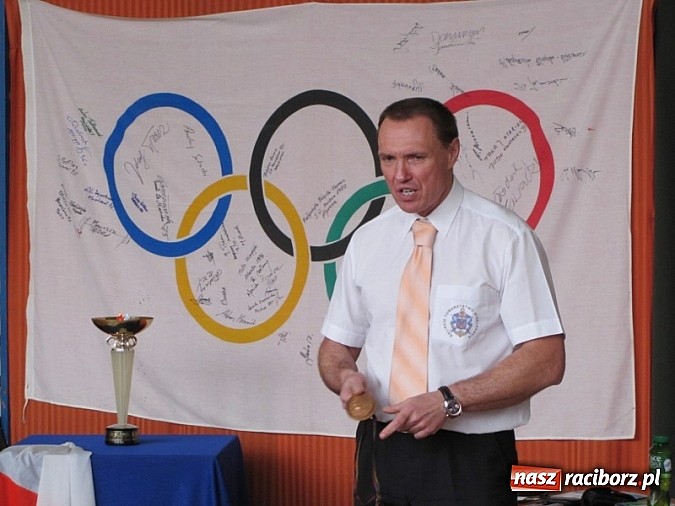 Zdjęcie w galerii na portalu naszraciborz.pl: Kajetan Broniewski odwiedził Gimnazjum nr 1 wiadomości z regionu