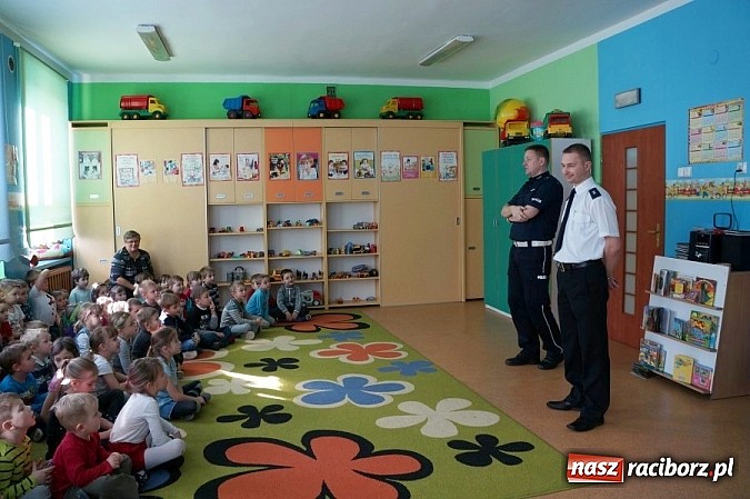 Zdjęcie w galerii na portalu naszraciborz.pl: Czujnym okiem spojrzeli na pieszych wiadomości z regionu