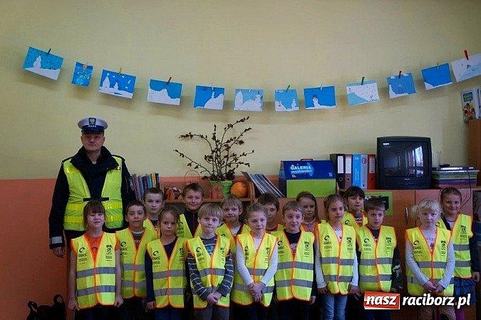 Zdjęcie w galerii na portalu naszraciborz.pl: Czujnym okiem spojrzeli na pieszych wiadomości z regionu