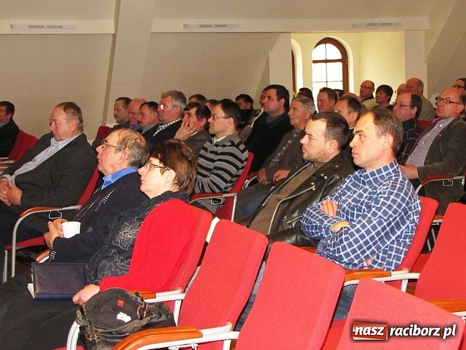 Zdjęcie w galerii na portalu naszraciborz.pl: Gospodarować i nawozić świadomie. Szkolenie dla rolników na Zamku Piastowskim wiadomości z regionu