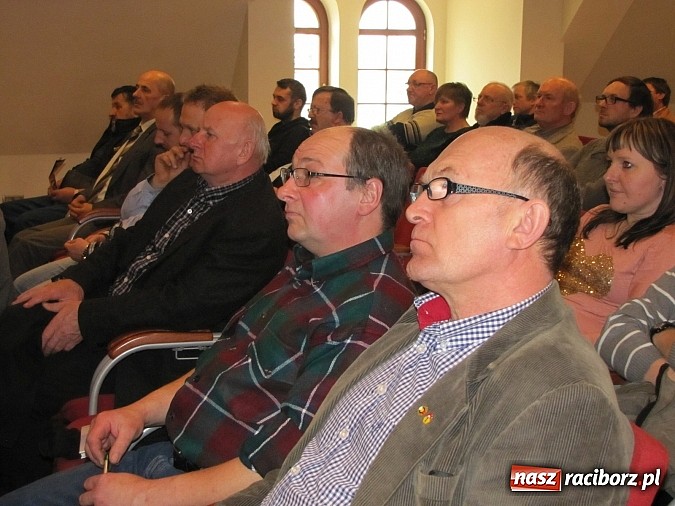 Zdjęcie w galerii na portalu naszraciborz.pl: Gospodarować i nawozić świadomie. Szkolenie dla rolników na Zamku Piastowskim wiadomości z regionu