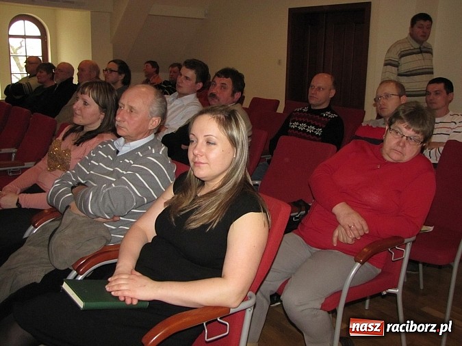 Zdjęcie w galerii na portalu naszraciborz.pl: Gospodarować i nawozić świadomie. Szkolenie dla rolników na Zamku Piastowskim wiadomości z regionu