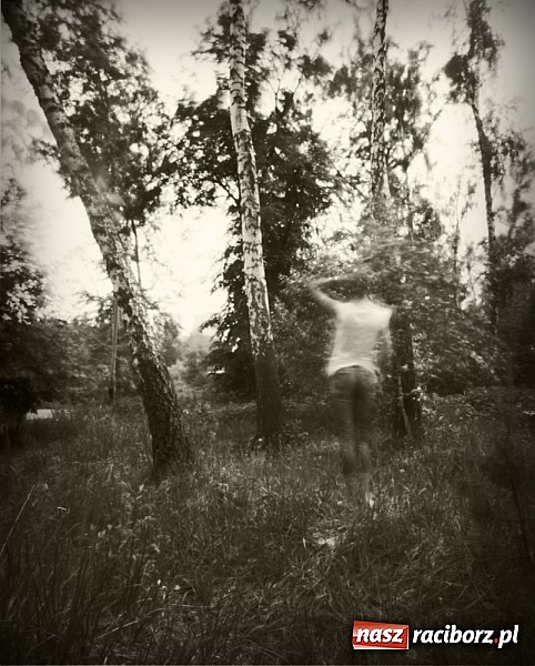 Zdjęcie w galerii na portalu naszraciborz.pl: Tajemnice fotografii otworkowej w galerii Gawra wiadomości z regionu