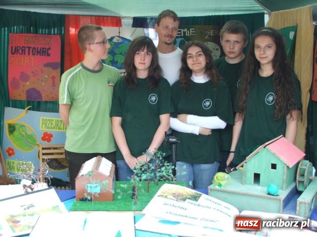 Zdjęcie w galerii na portalu naszraciborz.pl: Ekologicznie na raciborskim Rynku wiadomości z regionu