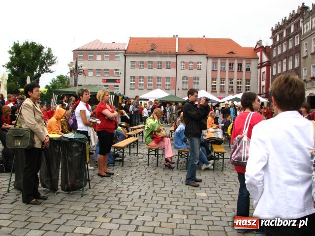 Zdjęcie w galerii na portalu naszraciborz.pl: Ekologicznie na raciborskim Rynku wiadomości z regionu