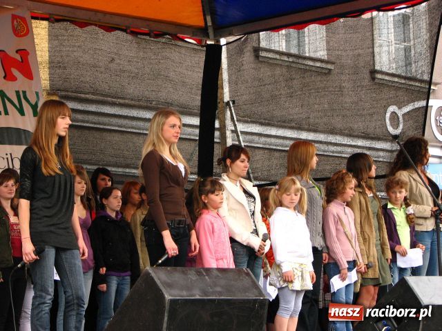 Zdjęcie w galerii na portalu naszraciborz.pl: Ekologicznie na raciborskim Rynku wiadomości z regionu