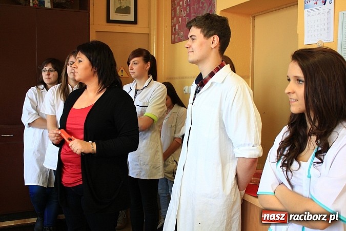 Zdjęcie w galerii na portalu naszraciborz.pl: Mądre głowy rywalizowały w Budowlance wiadomości z regionu