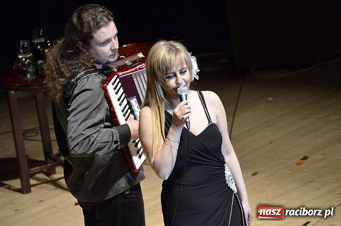 Zdjęcie w galerii na portalu naszraciborz.pl: Gorący wiecz&oacute;r w Raciborskim Centrum Kultury! wiadomości z regionu