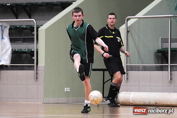 Zdjęcie w galerii na portalu naszraciborz.pl: Węglowski wygrywa na zakończenie fazy grupowej wiadomości z regionu