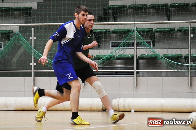 Zdjęcie w galerii na portalu naszraciborz.pl: Węglowski wygrywa na zakończenie fazy grupowej wiadomości z regionu