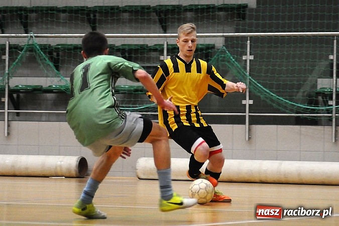 Zdjęcie w galerii na portalu naszraciborz.pl: Węglowski wygrywa na zakończenie fazy grupowej wiadomości z regionu